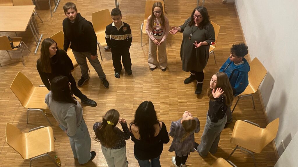 Wege ins Theater 01 – Wenn ein Pizzabote plötzlich zum Insider wird